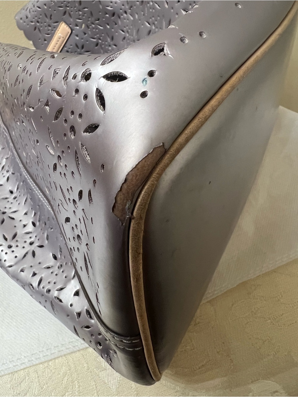 Coach Metallic Silver Laser-Cut Tote W Wristlet - Picture 13 of 17